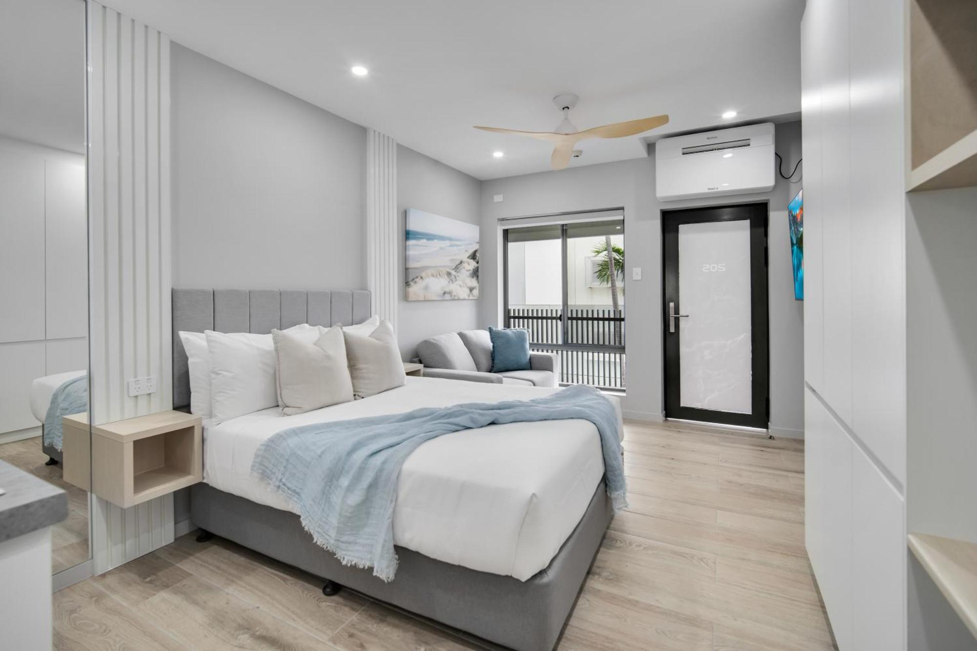 Belmoral Corporate Suites (Adults Only) Townsville Exterior foto